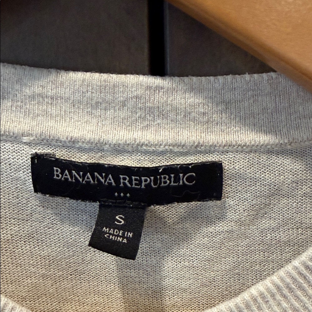 Banana Republic Women's Light Cream Crewneck Pointelle Cardigan - Picture 3 of 5